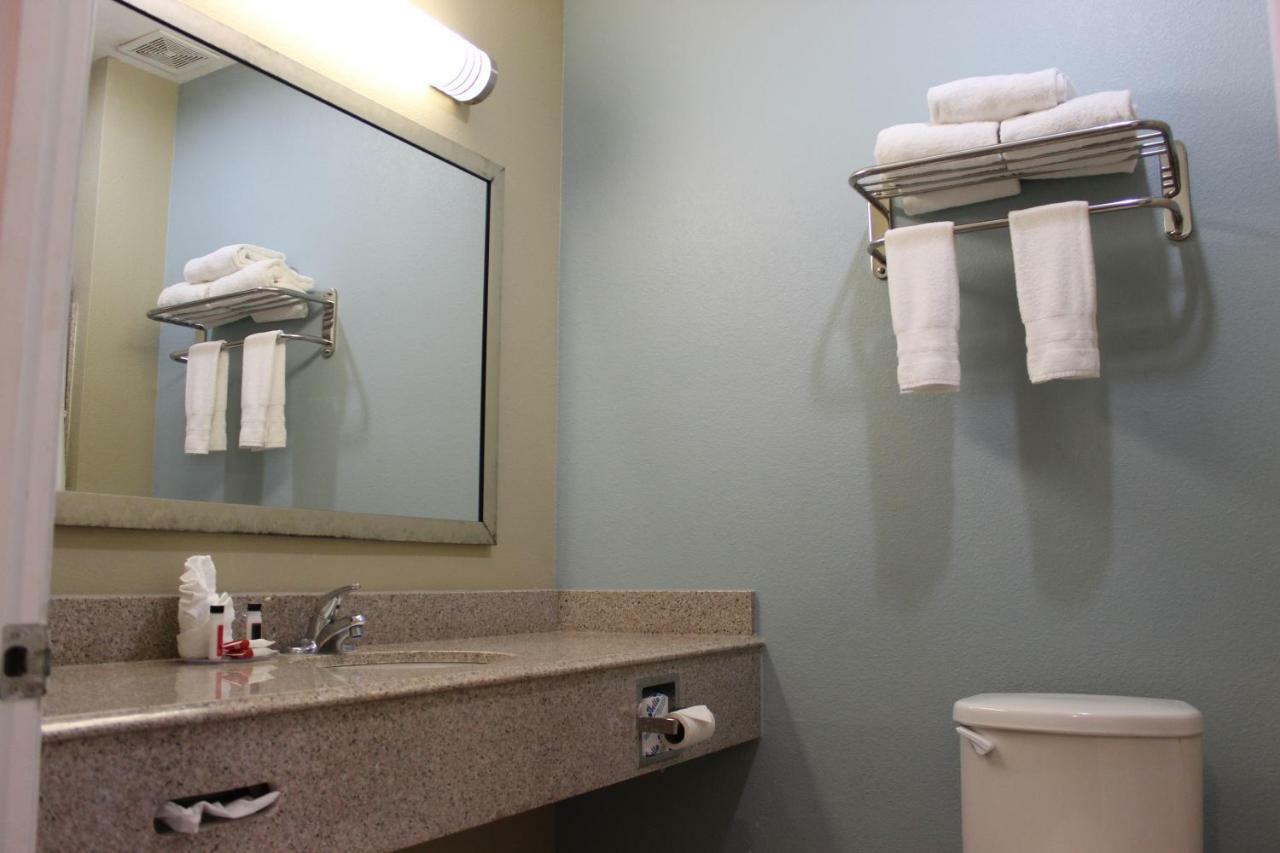 Horizon Inn & Suites Pearsall Dış mekan fotoğraf