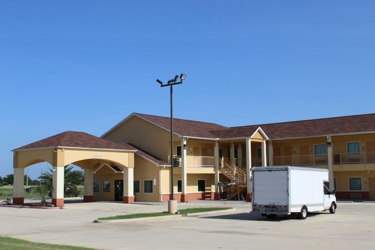 Horizon Inn & Suites Pearsall Dış mekan fotoğraf