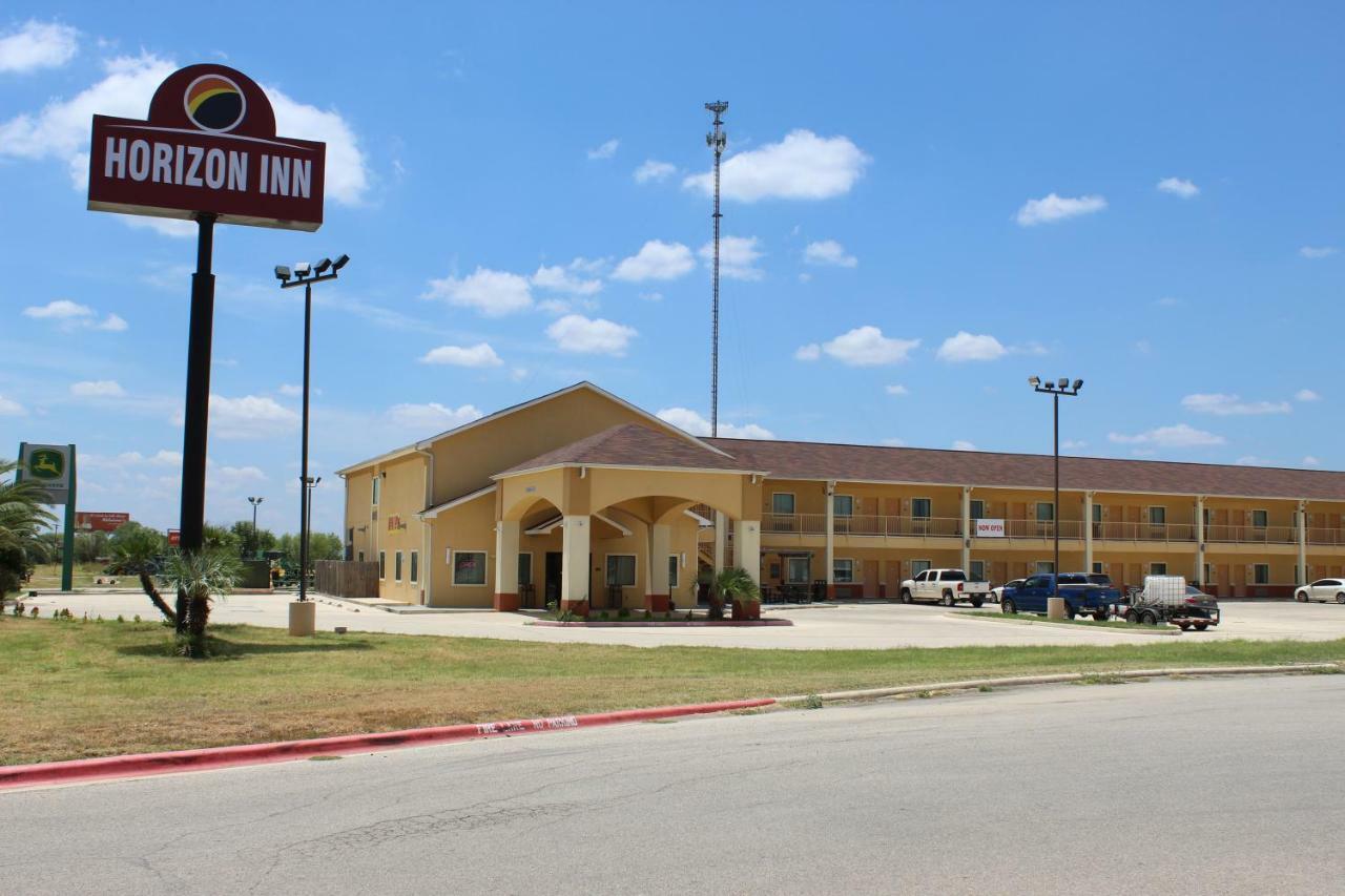Horizon Inn & Suites Pearsall Dış mekan fotoğraf